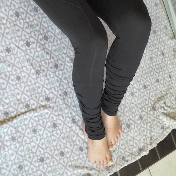 VGUC,lululemon ruuched insight tight zipper ankle - Picture 8 of 16